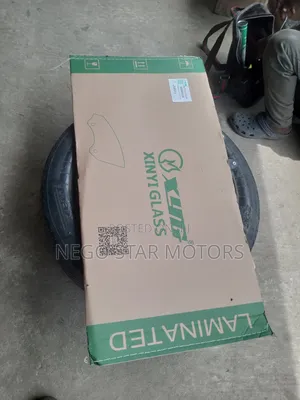 Honda Pilot 2024 Front Door Glass Double Type