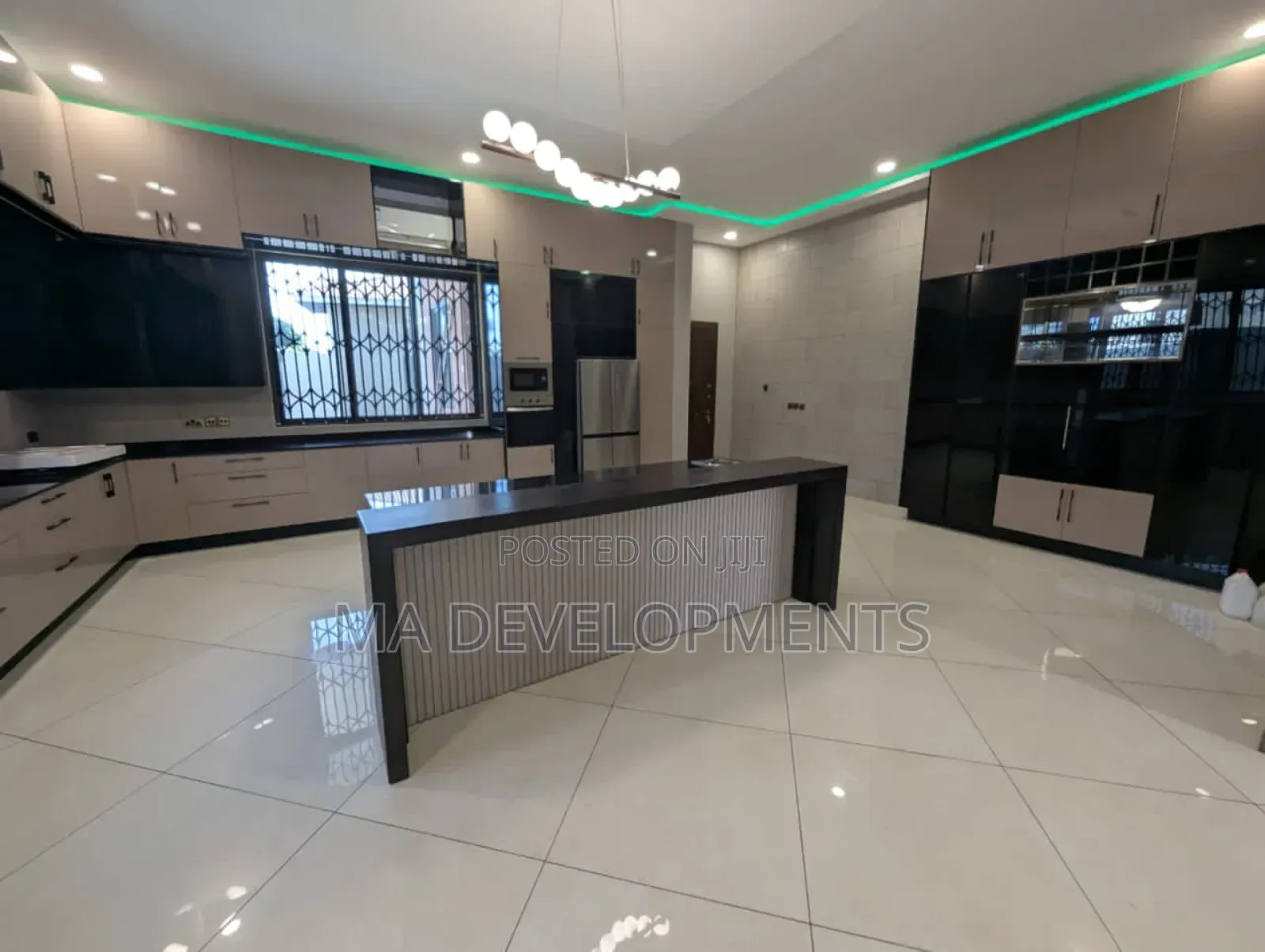 6bdrm Mansion in Madev Realty, Airport Residential Area for sale