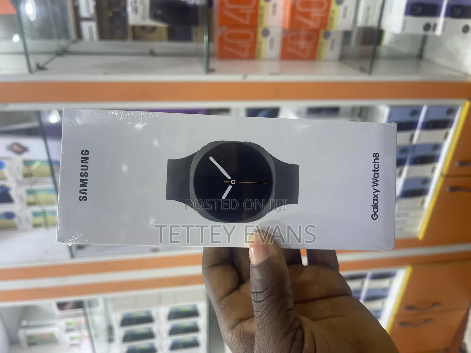 Samsung Galaxy Watch 8 Classic L550