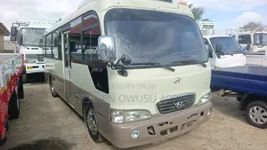 Hyundai Cunty Bus 27 Seat