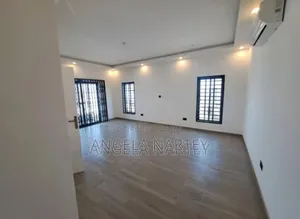 3bdrm House in Manet-East Airport, Accra Metropolitan for sale