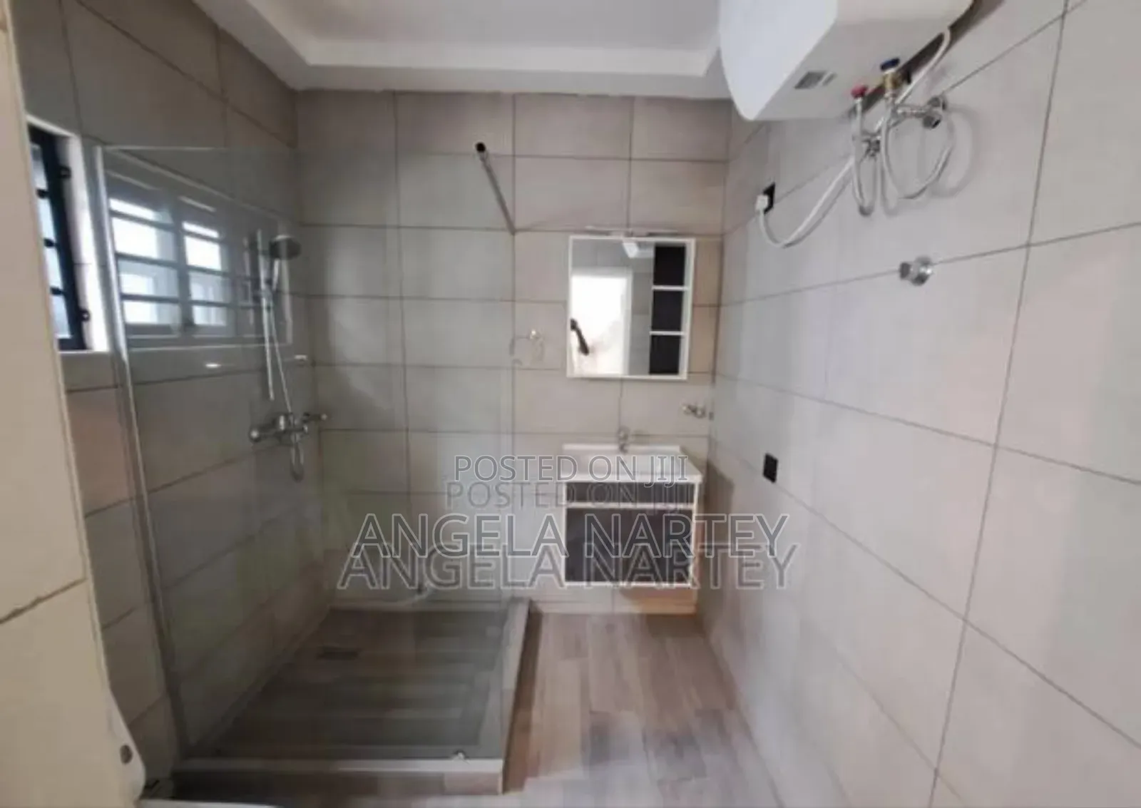 3bdrm House in Manet-East Airport, Accra Metropolitan for sale