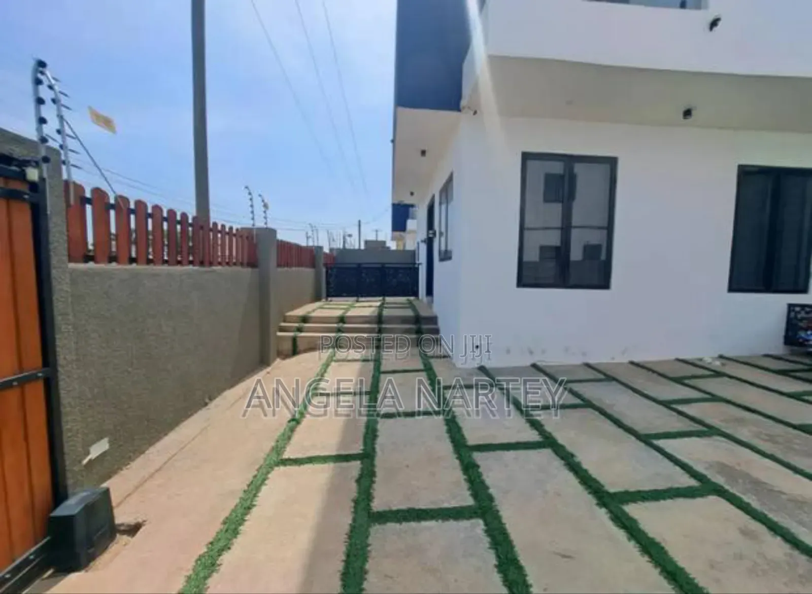 3bdrm House in Manet-East Airport, Accra Metropolitan for sale