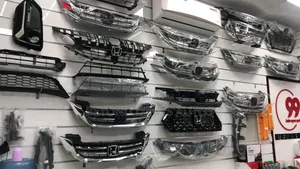 All Kinds of Honda Accord Cr-v CRV Pilot Hr-v Front Grille/ Top Shell