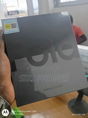 New Samsung Galaxy Z Fold4 256 GB Black