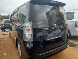 Toyota Voxy 2010 Black