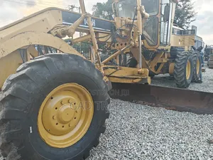 140h Caterpillar Gradder