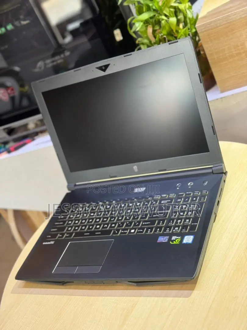 Laptop 16GB Intel Core i7 SSD 512GB