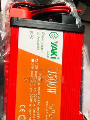 Dc12v to Ac220v 1500w Power Inverter