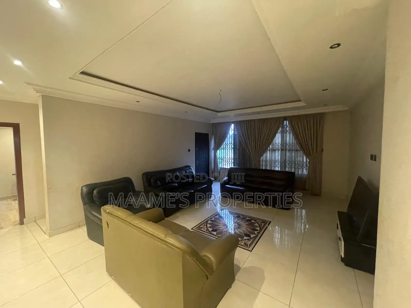 6bdrm Duplex in Kwabenya for sale