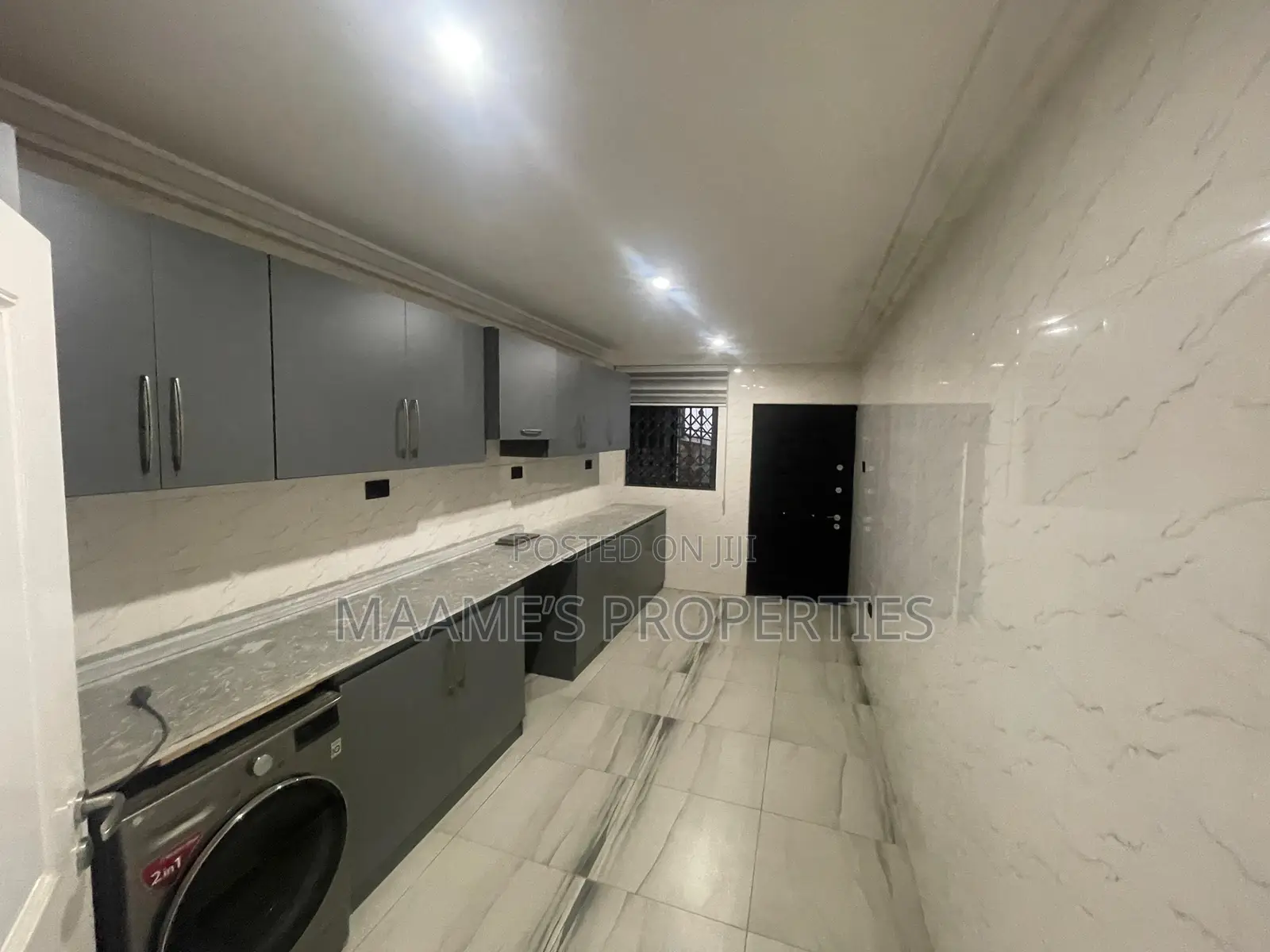 6bdrm Duplex in Kwabenya for sale