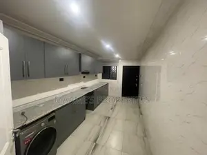 6bdrm Duplex in Kwabenya for sale