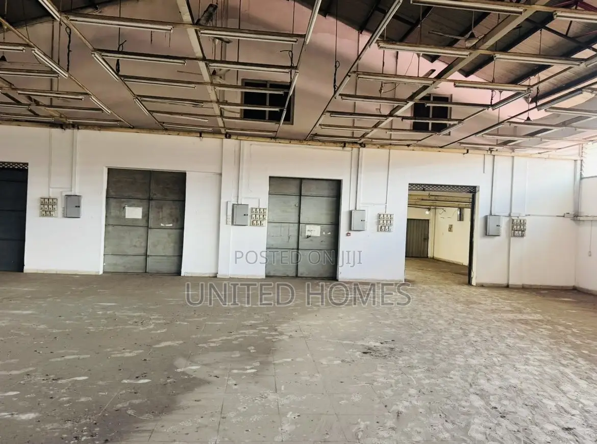 Accra Central 1300 Square Meters Warehouse for Rent