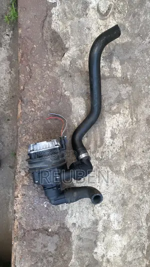 Mercedes Benz C300 (2016-2018) W205 Engine Auxiliary Water Pump