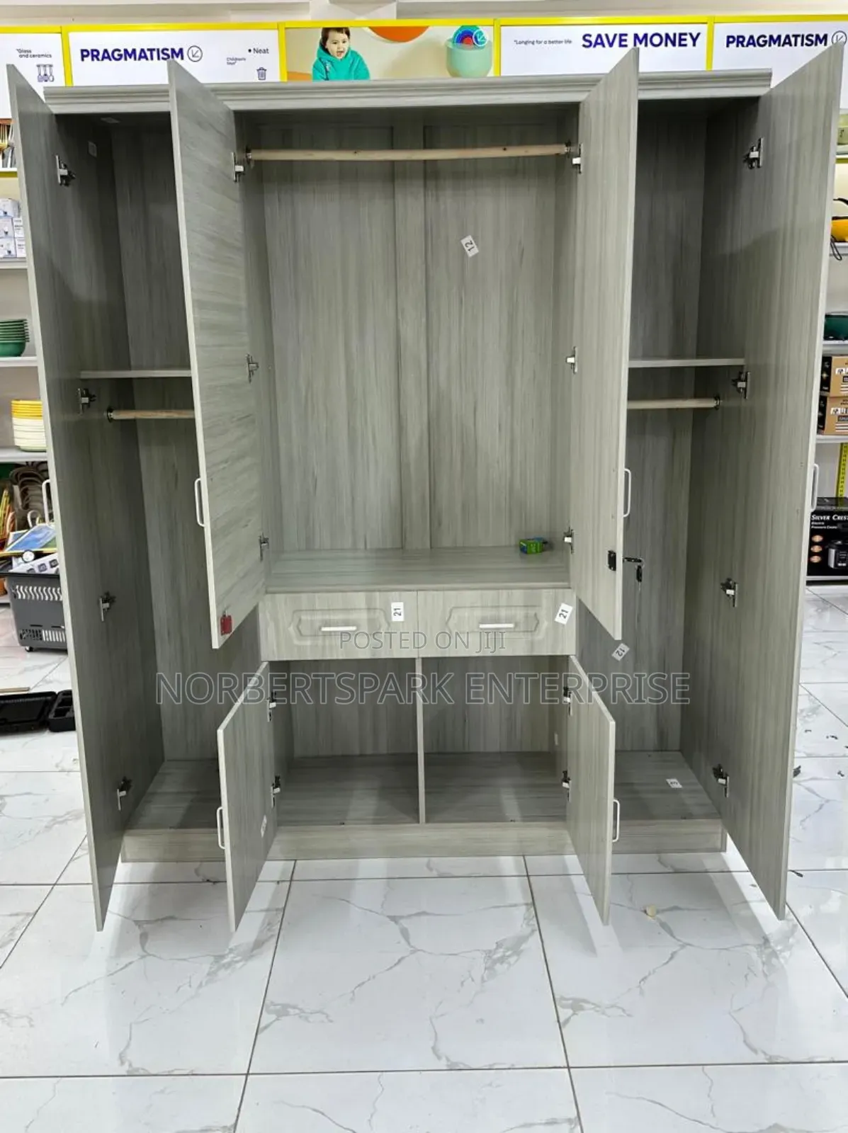 Wardrobe (G2-04-5081)