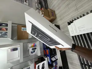 New Laptop Apple MacBook Pro 24GB Apple M4 Pro SSD 512GB
