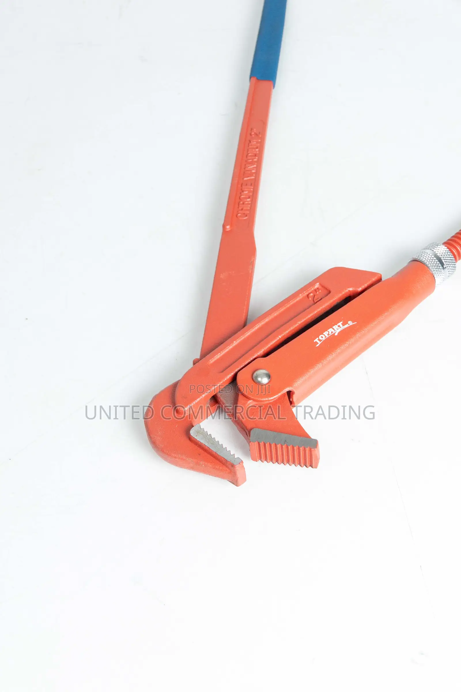Bent Nose Pipe Wrench