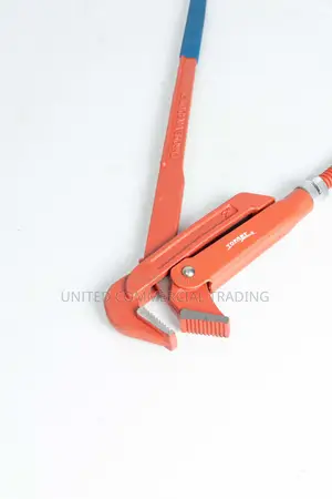 Bent Nose Pipe Wrench