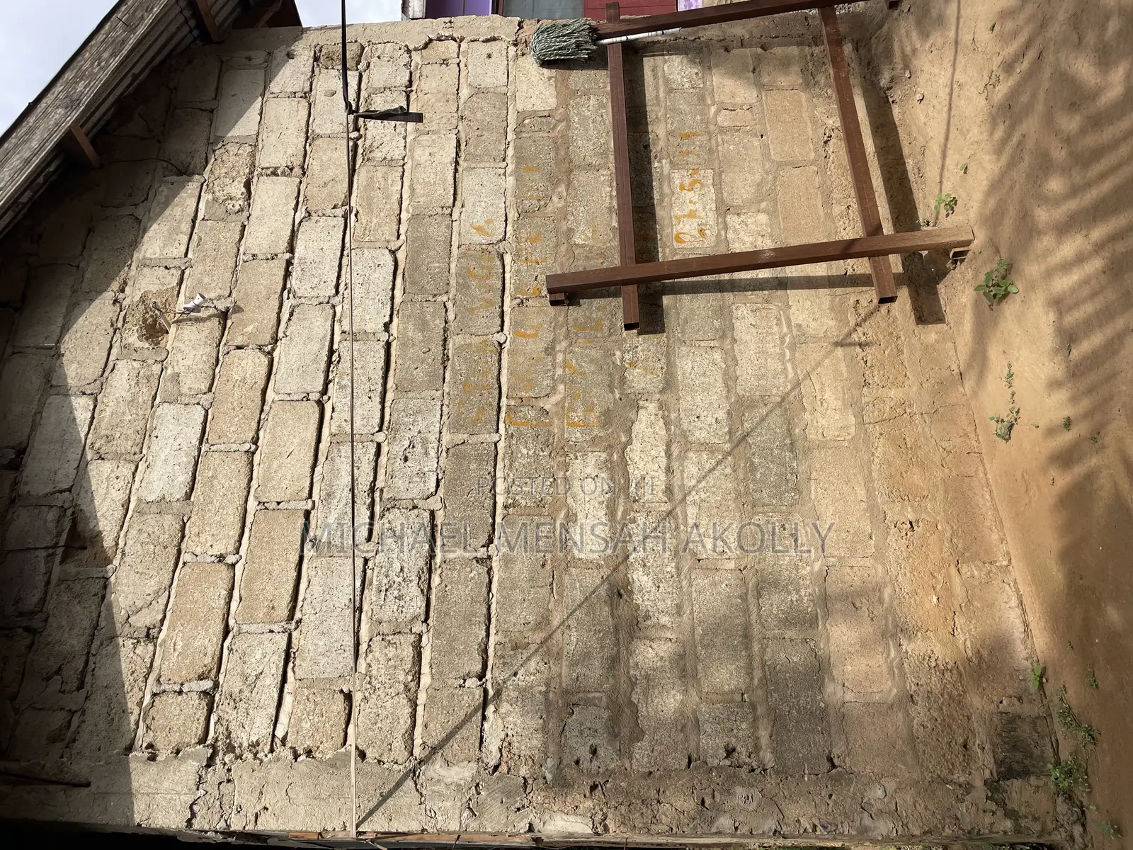 Fairly Use House for Sale at Ashongman City,