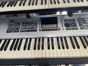 Roland Fantom X8