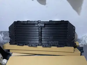 Ford F-150 23 Shutter Grille With Motor