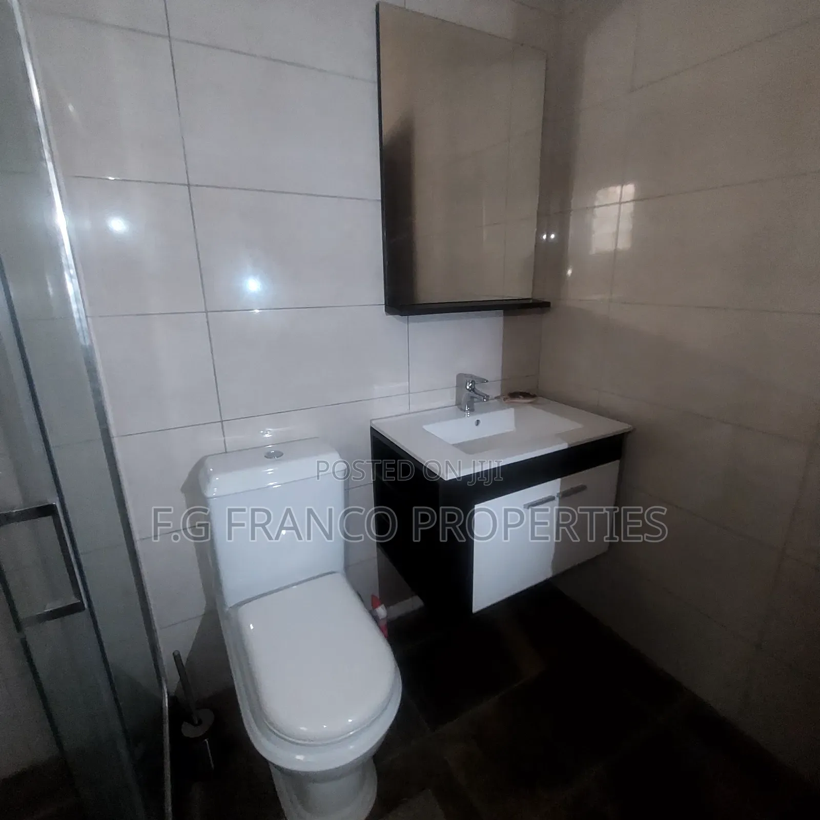 4bdrm House in Kg Franco Properties, Airport Residential Area for sale