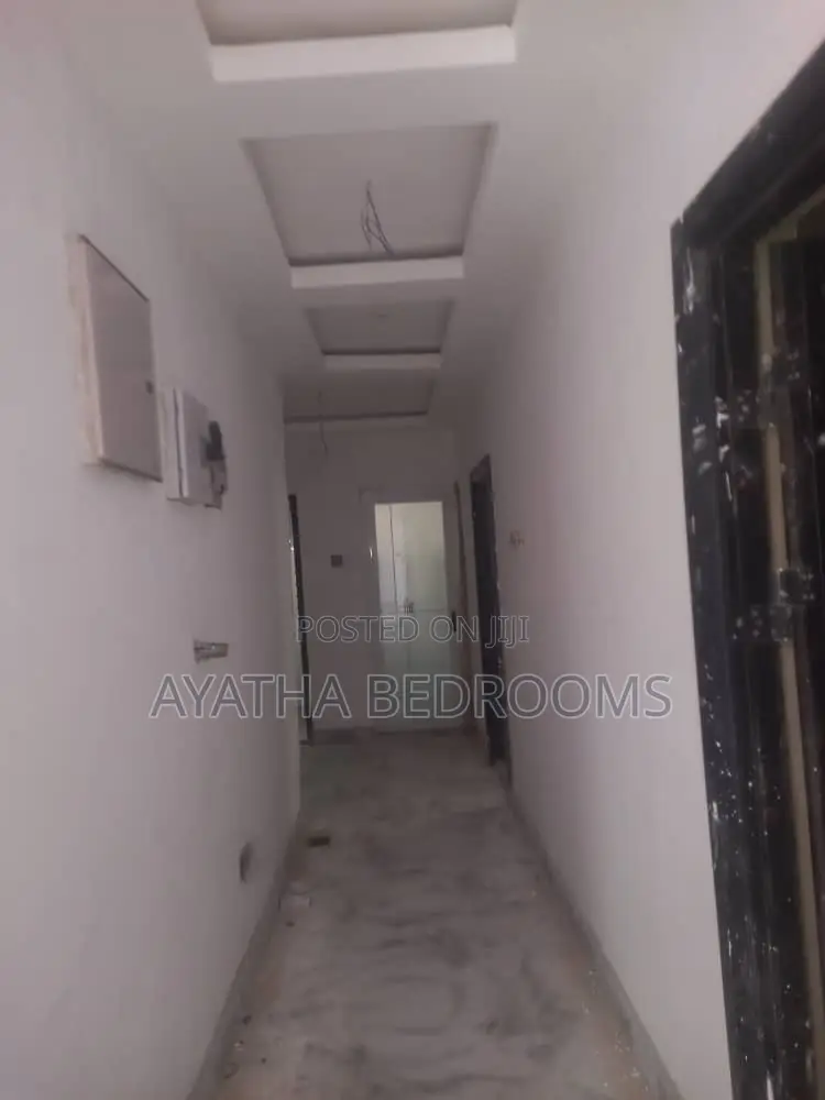 3bdrm House in Modern Properties, Baatsona Total for rent