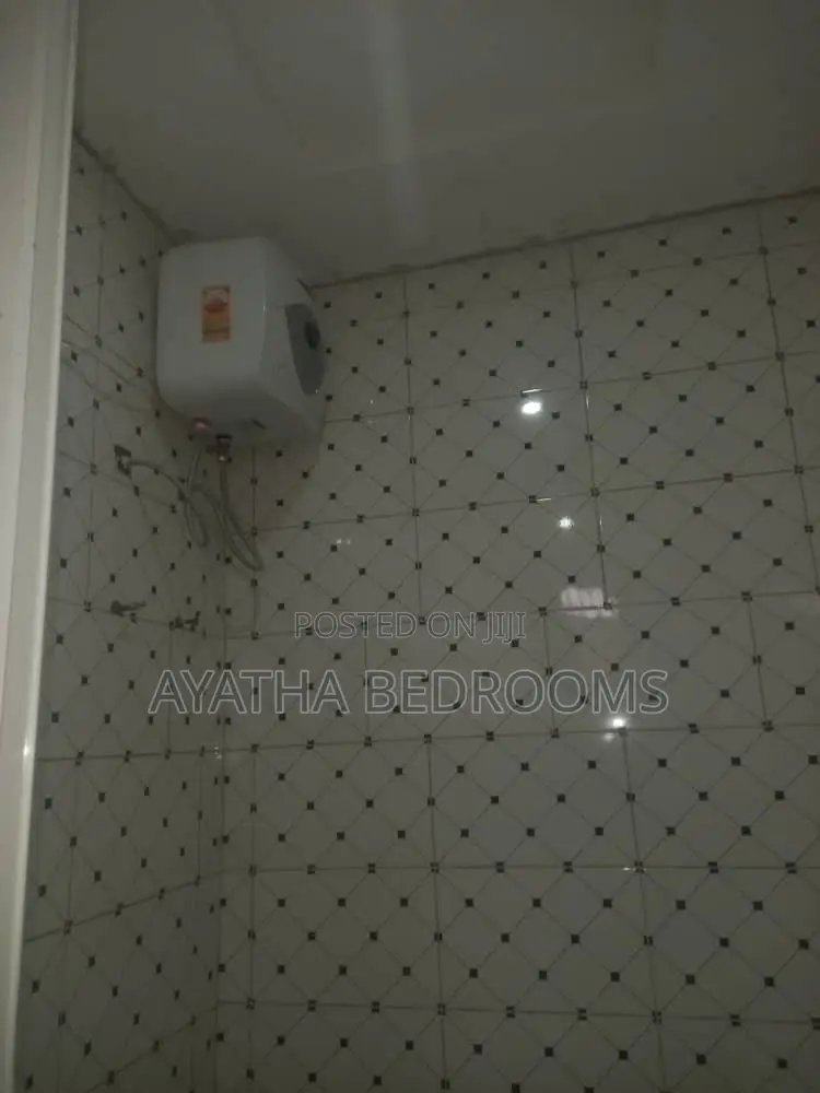 3bdrm House in Modern Properties, Baatsona Total for rent