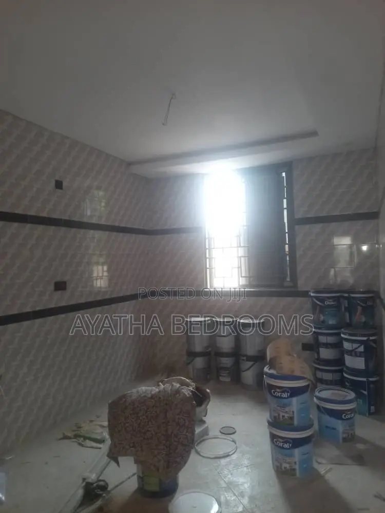 3bdrm House in Modern Properties, Baatsona Total for rent