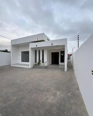 3bdrm House in Lake Side Estate for sale