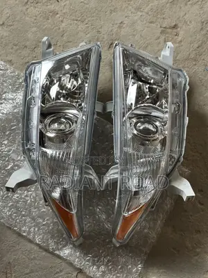 Toyota Highlander 2012 Headlight