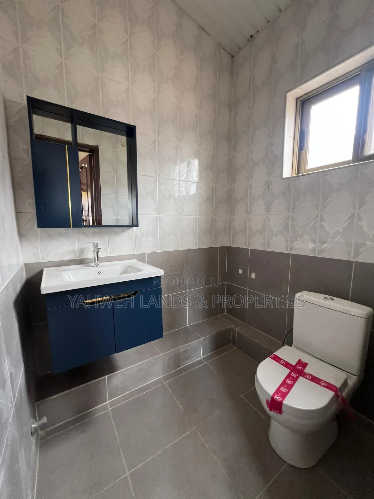 Furnished 5bdrm House in Adenta for rent