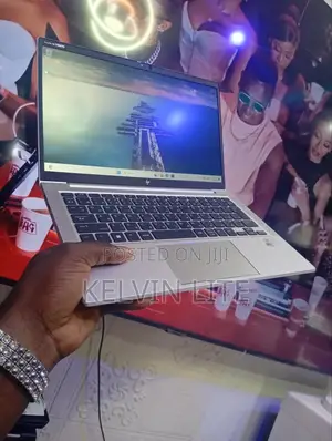 Laptop HP EliteBook 830 G7 32GB Intel Core I7 SSD 512GB