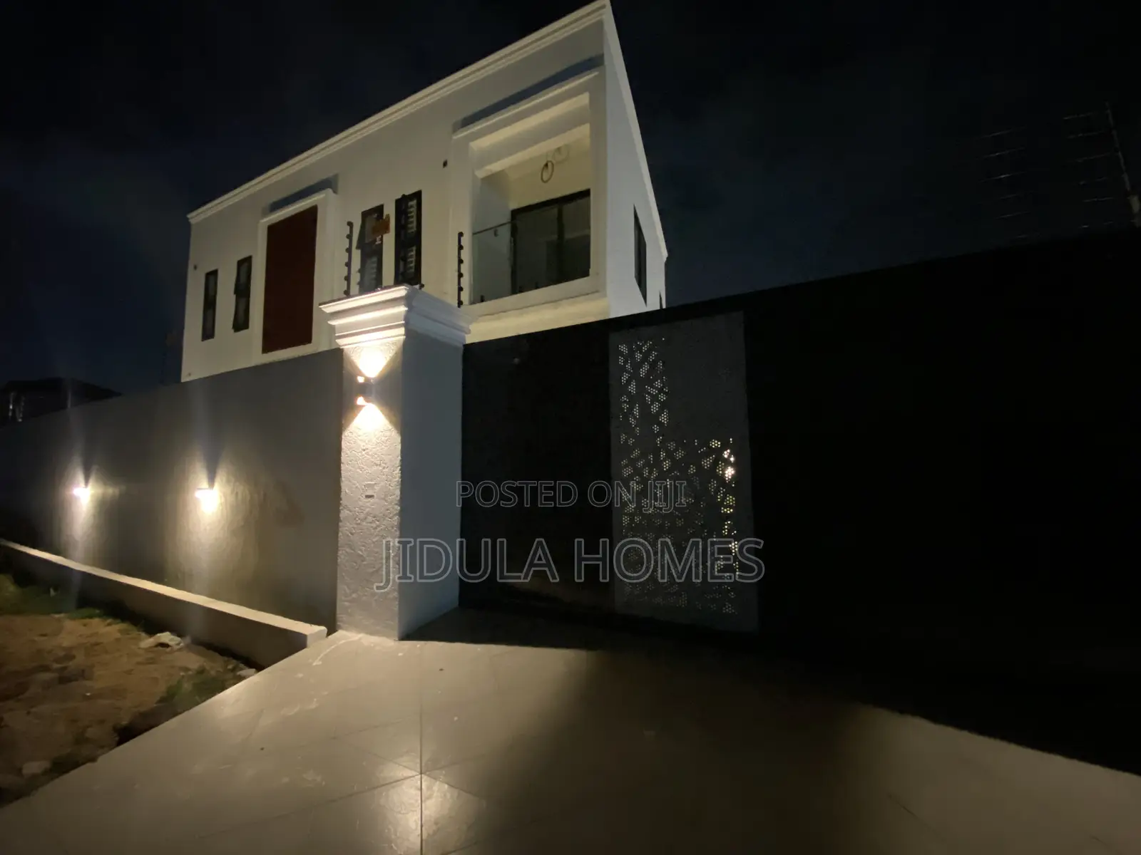 4bdrm Duplex in East Legon Hills, School Junction for sale