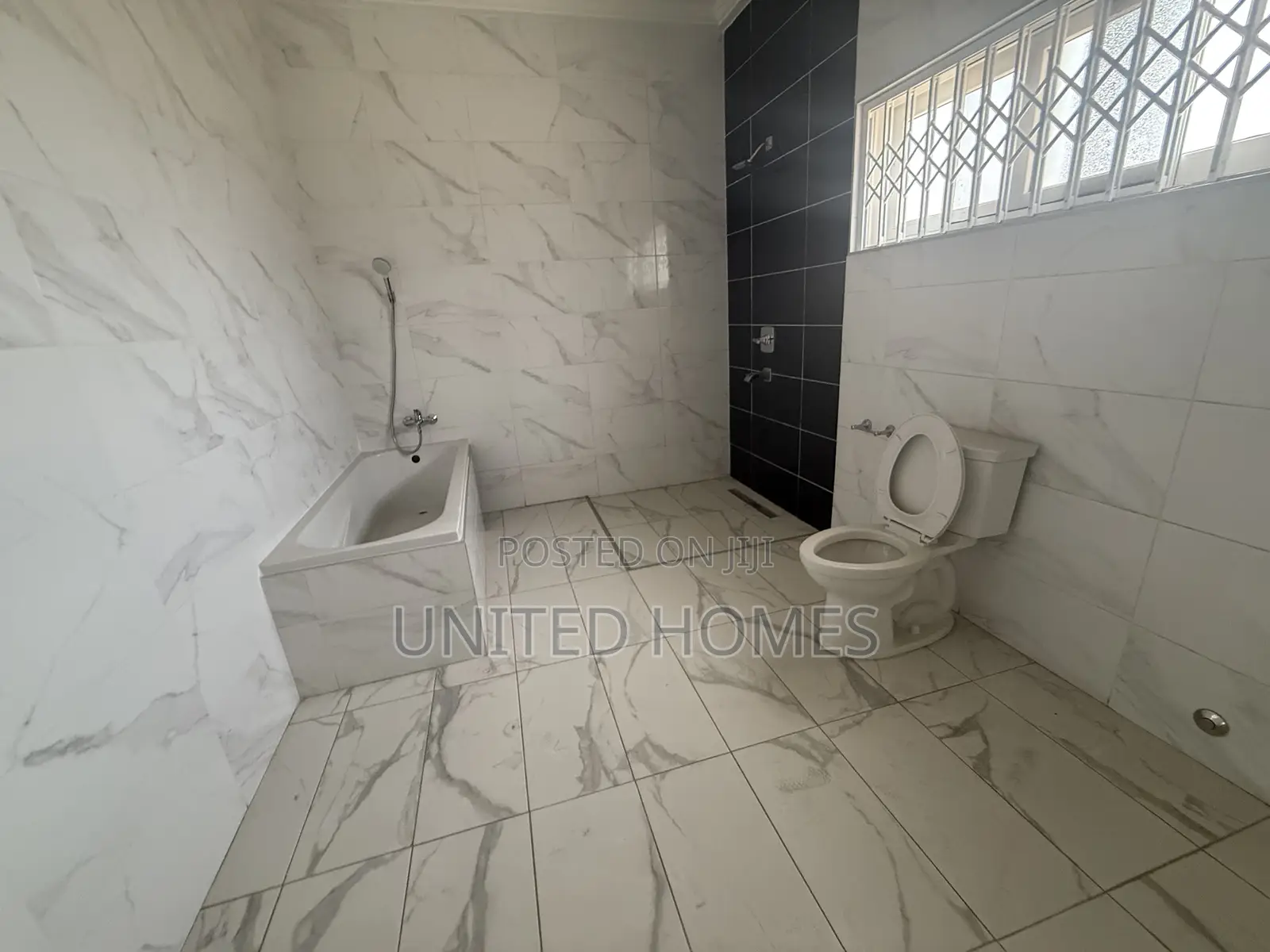 5bdrm House in Osu for rent