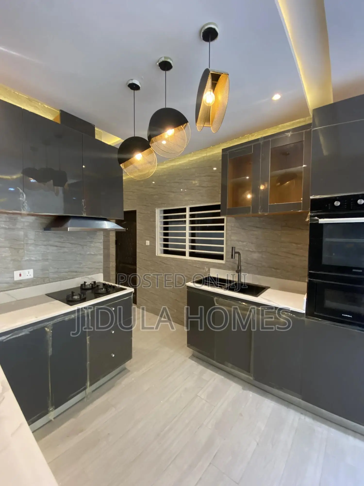 4bdrm Duplex in East Legon Hills, School Junction for sale