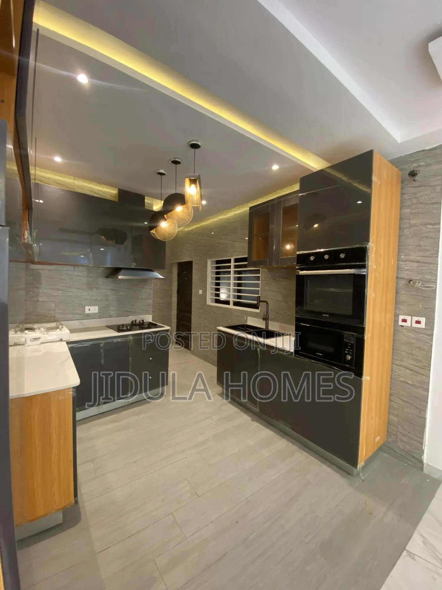 4bdrm Duplex in East Legon Hills, School Junction for sale