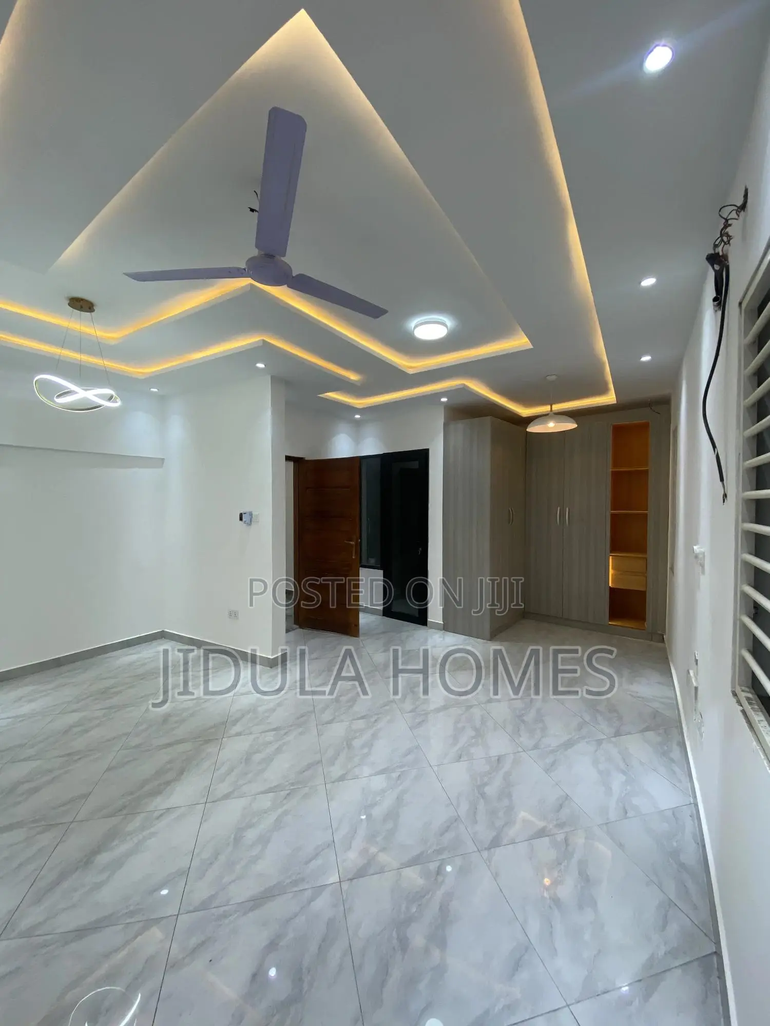 4bdrm Duplex in East Legon Hills, School Junction for sale