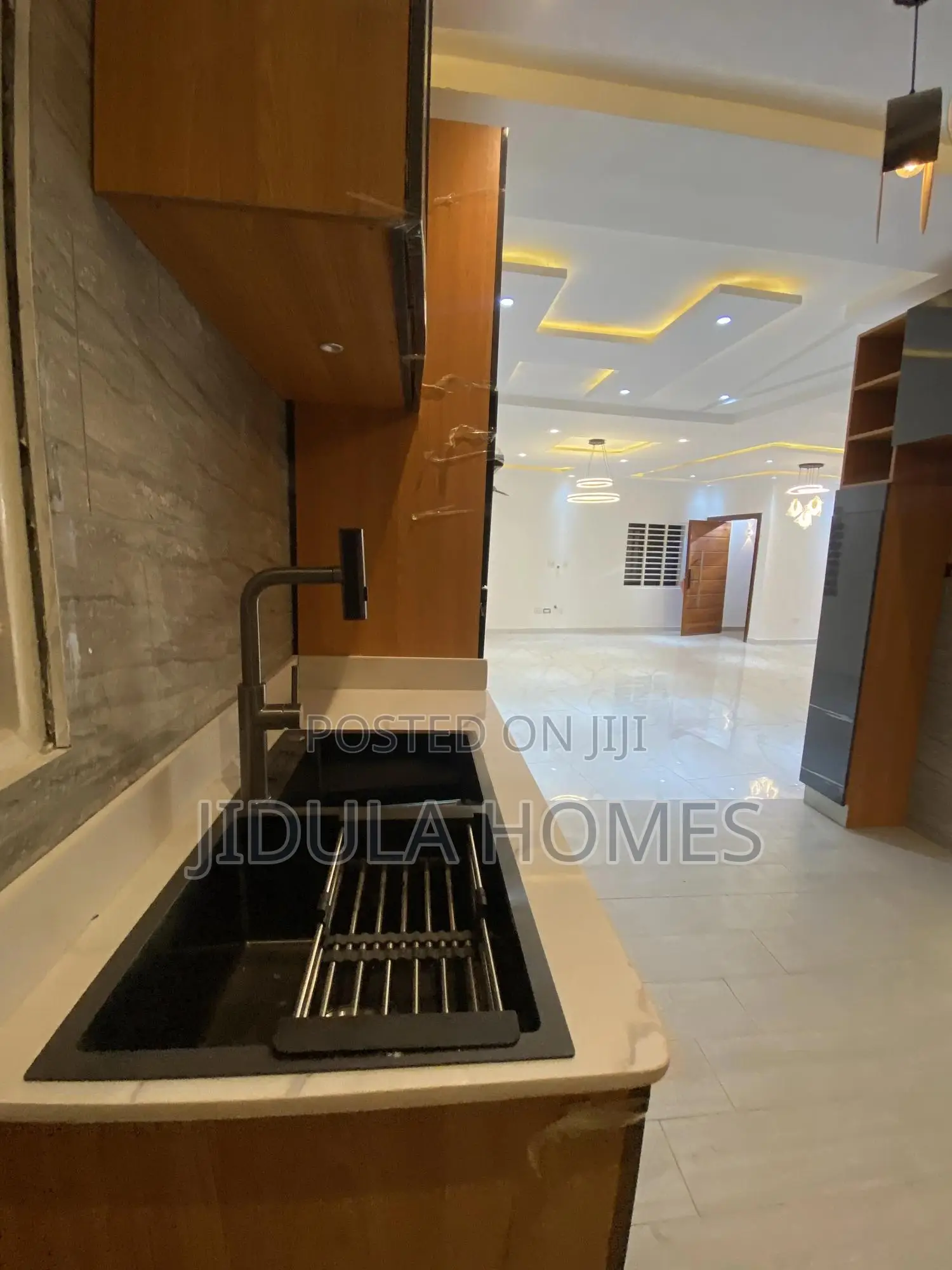 4bdrm Duplex in East Legon Hills, School Junction for sale