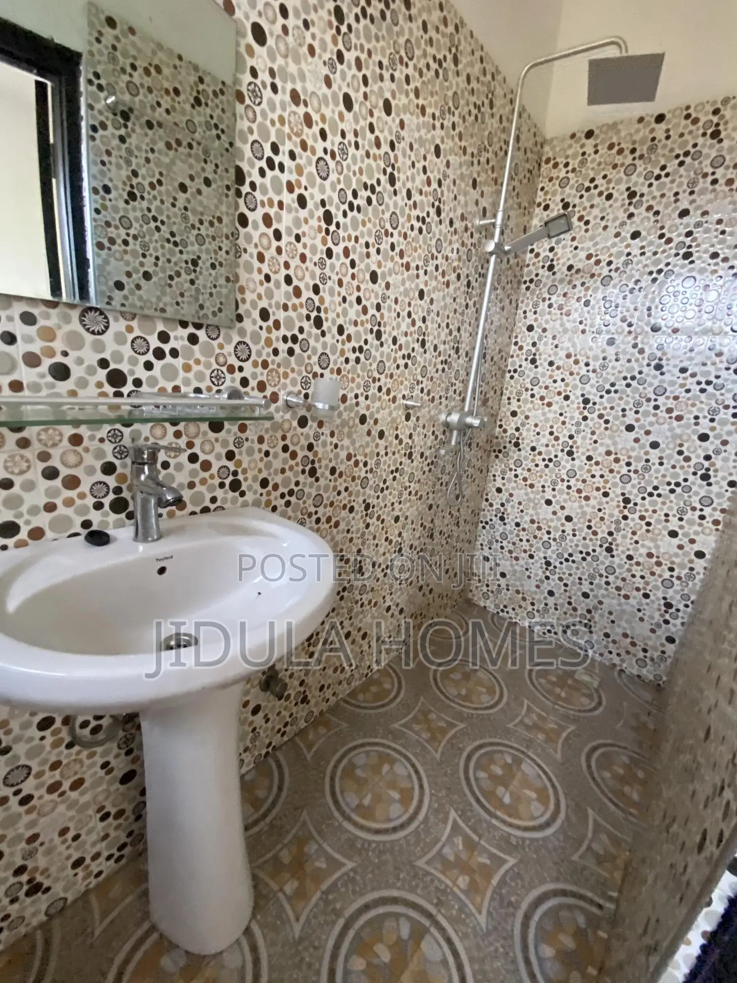 3bdrm Apartment in East Legon Hills, School Junction for rent