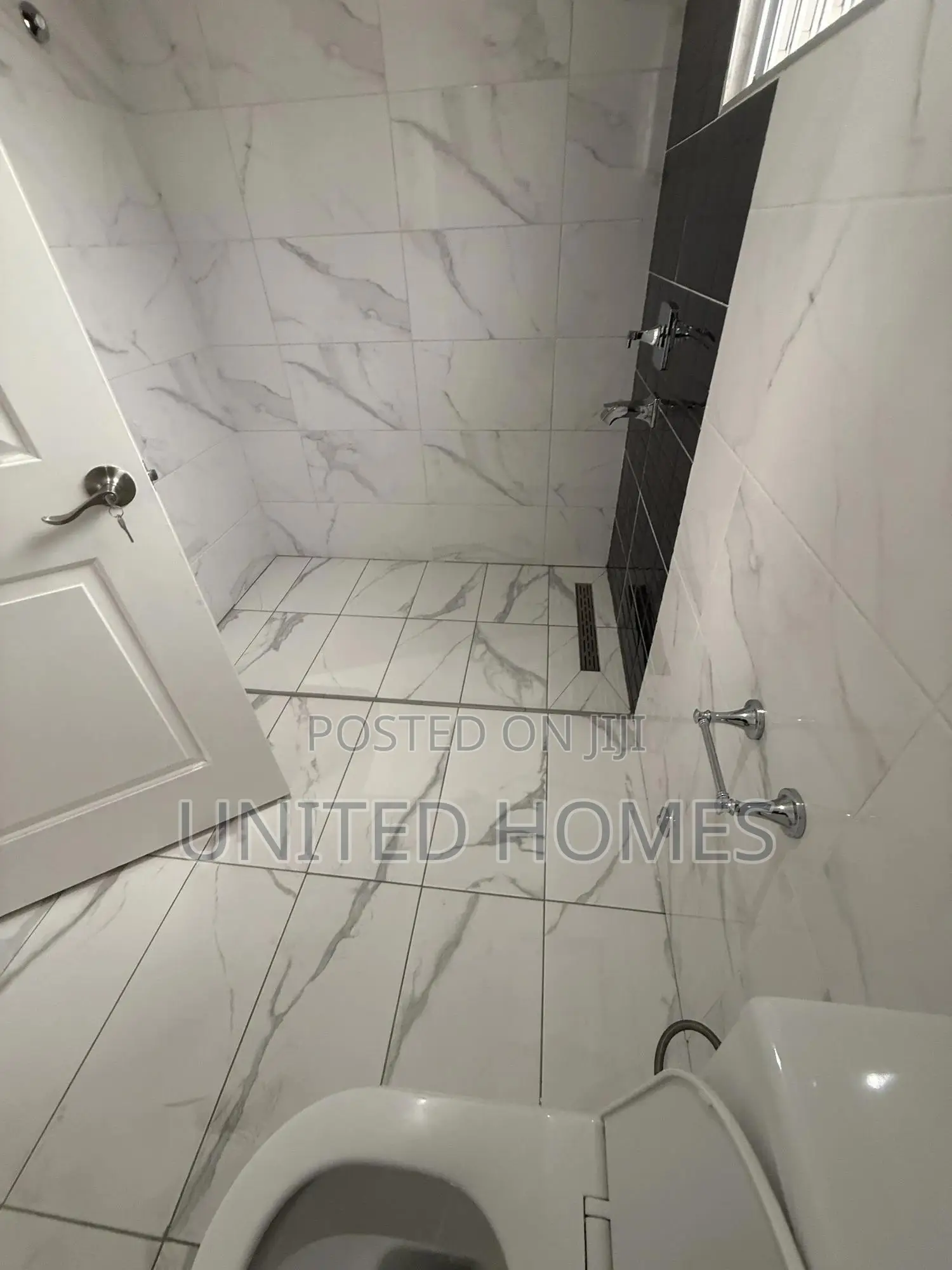 5bdrm House in Osu for rent