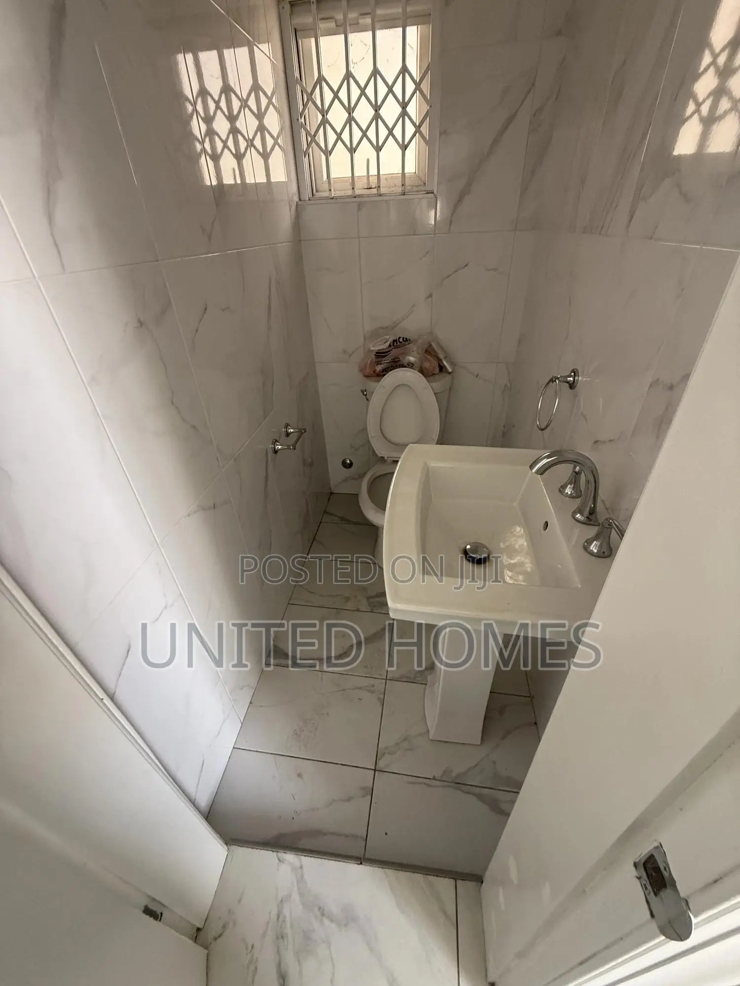 5bdrm House in Osu for rent