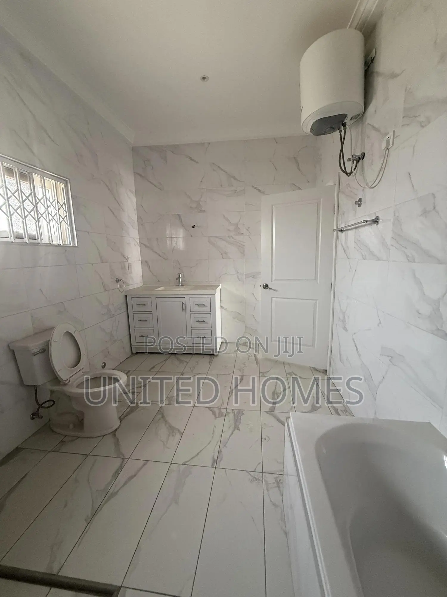 5bdrm House in Osu for rent