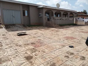 4bdrm House in Brother K Estate, Kumasi Metropolitan for sale