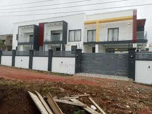 9bdrm Apartment in Adevu Homes, Oyarifa for sale