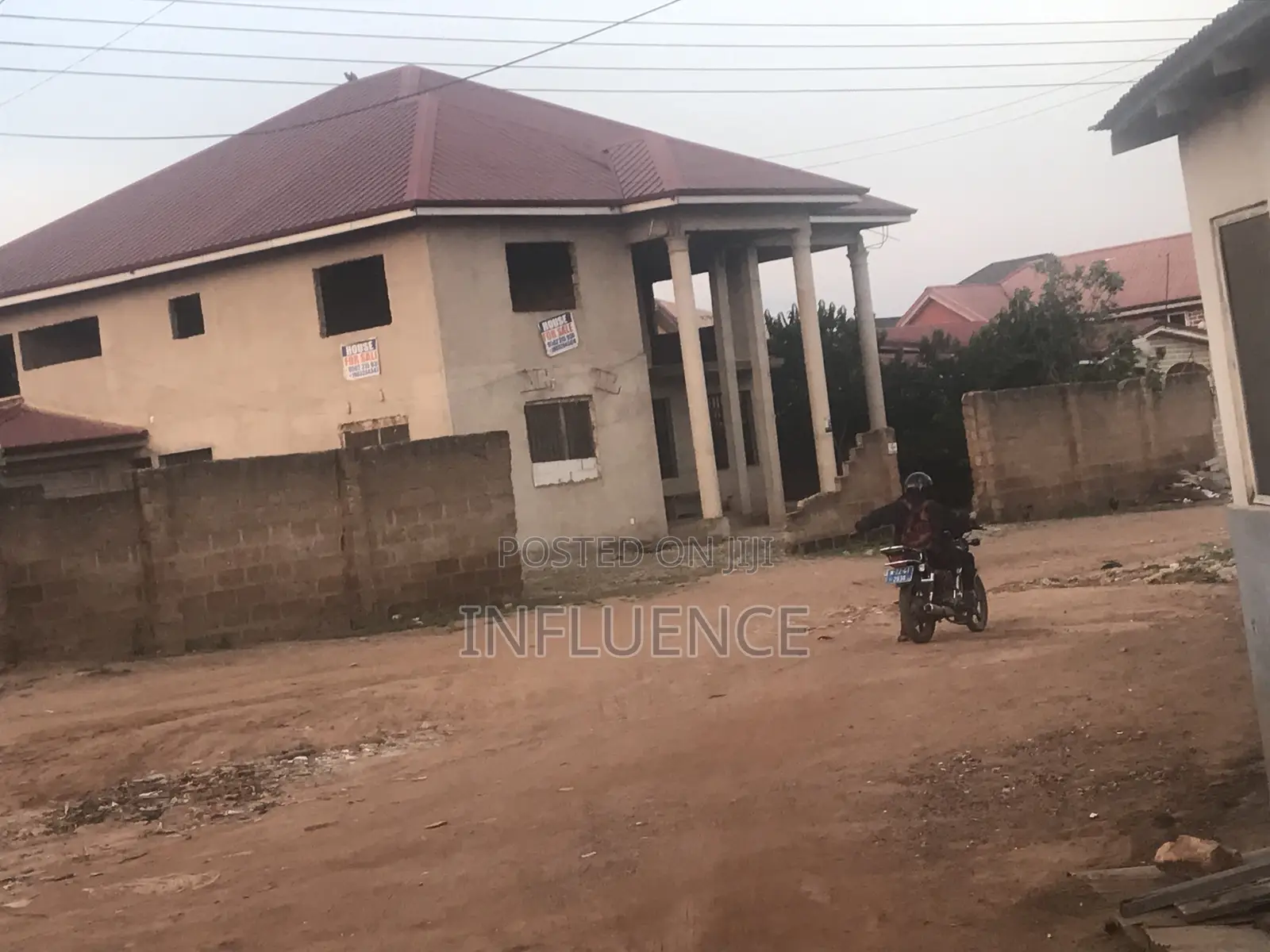 5bdrm House in New Legon, Lakeside for sale