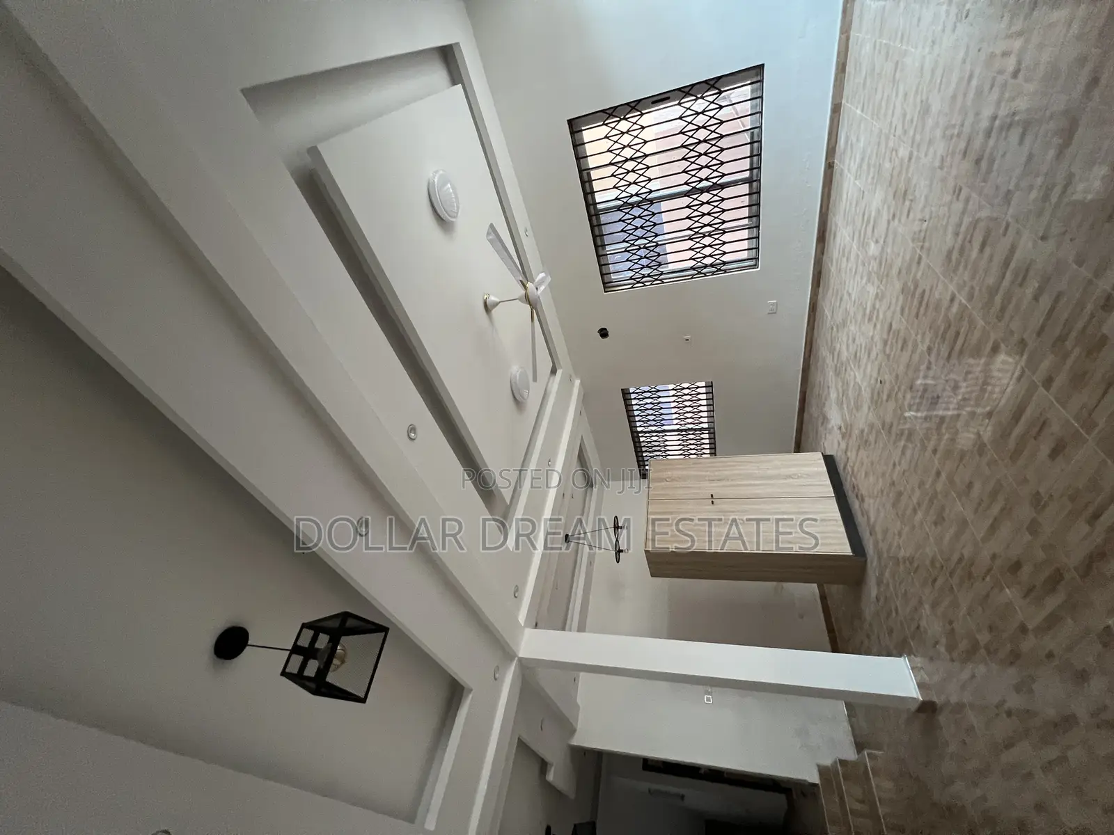 3bdrm Townhouse / Terrace in Oyarifa for rent