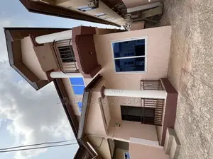 3bdrm Townhouse / Terrace in Oyarifa for rent