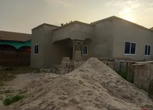 6bdrm House in Asuofia Asaaman., Kumasi Metropolitan for sale
