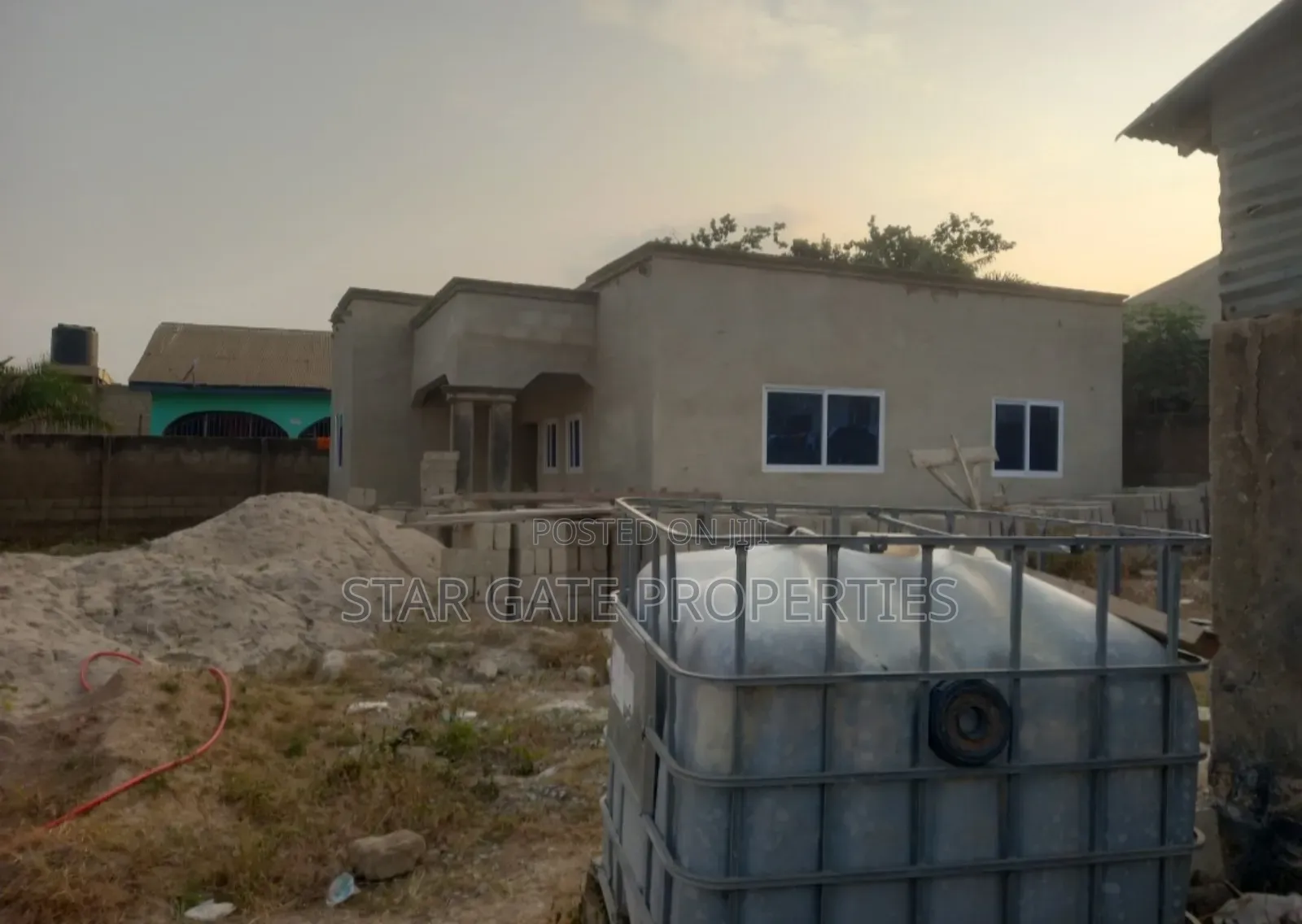 6bdrm House in Asuofia Asaaman., Kumasi Metropolitan for sale